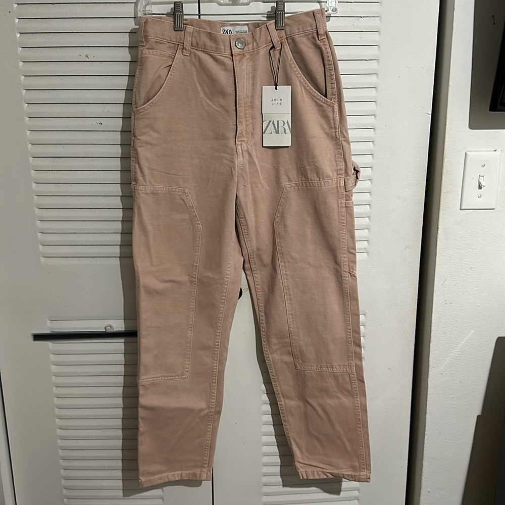 Zara cargo pants. Hi-Rise ankle length. NWT.  Size US 4.